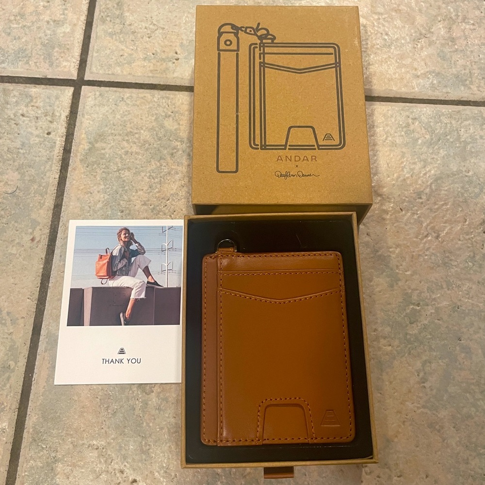 Andar x Daryl Ann DENNER wallet.